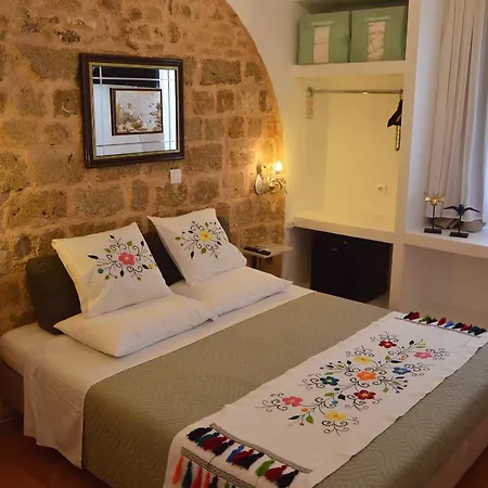 Casa De La Sera Pensionat Rhodes City