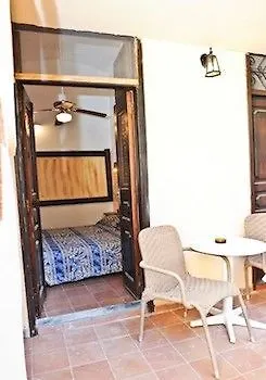 Konukevi Casa De La Sera 3*